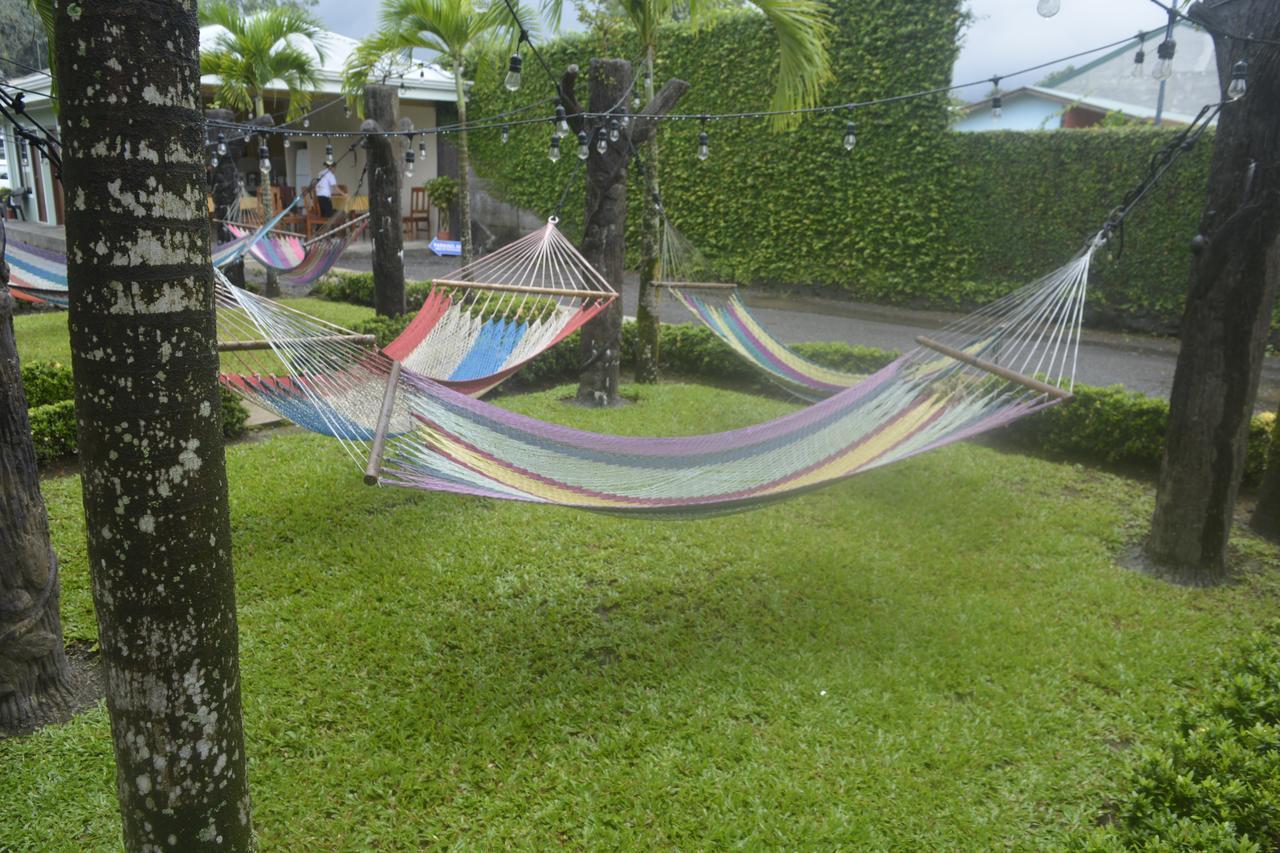 La Fortuna Backpackers Resort Екстер'єр фото